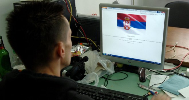 Hakeri provalili u državni sistem i poručili: 'Držimo cijelu Srbiju u šaci, imamo sve podatke o vama'