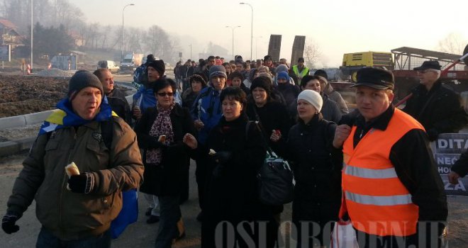 Tuzla: Radnici 'Aide' krenuli prema granici, žele napustiti BiH