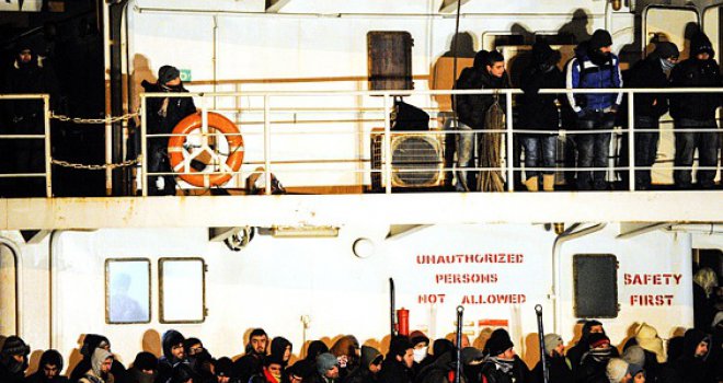 Nesretni imigranti, koji su plovili brodom bez posade, put do Italije platili 8.000 dolara