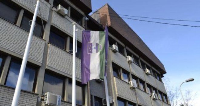 Muke po budžetu: U Novu godinu bez prebijene pare