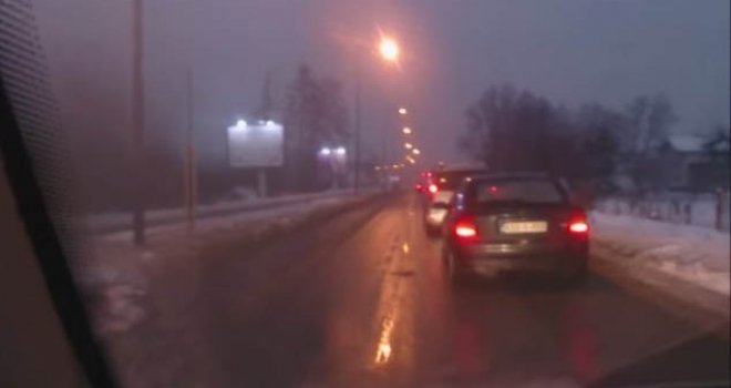 Kriv je semafor: Vlasti u Istočnom Sarajevu namjerno prave gužvu da bi turisti odlazili na Jahorinu!