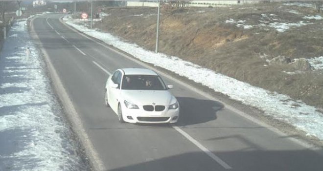 Dok su jurcali bh. cestama, 'Švicarci' pokazivali srednji prst prema radaru