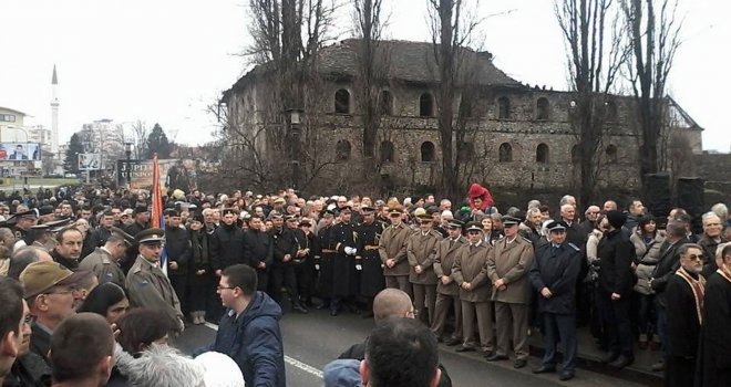 Zbog fotografije 'četnika i Vojske BiH' Srđana Puhala pokrenuta istraga u Ministarstvu odbrane BiH