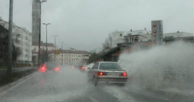 Meteorolozi opet upozoravaju: U BiH ponovo stiže veliko nevrijeme!  