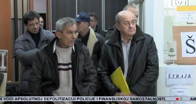 Radnici Šipada i Skenderije u štrajku: Isplatite nam plate i doprinose!