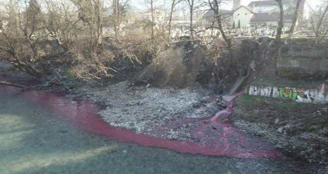 Misterija koja ne može biti razriješena: Zašto je Vrbas crvene boje?!