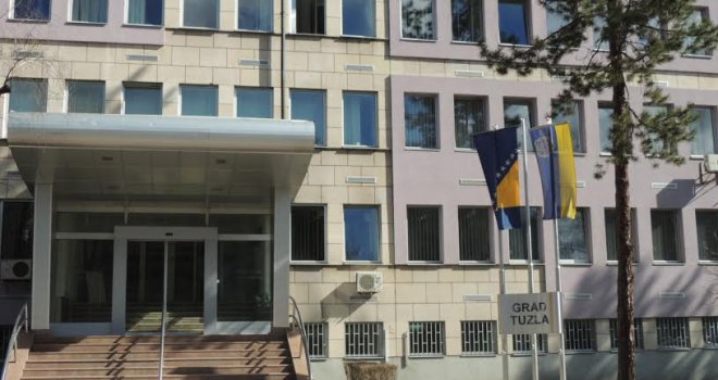 Poništena privatizacija tuzlanskih javnih preduzeća: Sačuvana imovina Tuzlaka vrijedna oko 600 miliona KM!