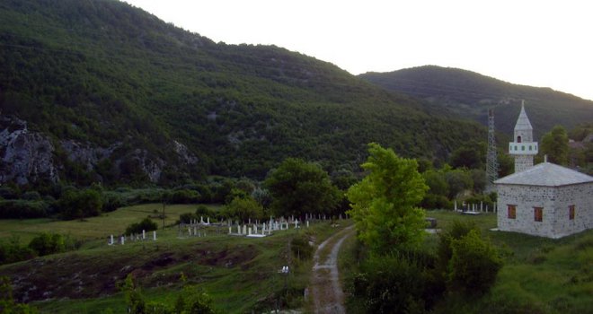 I ovo je BiH: Savo Džajić redovno plaća održavanje džamije kod Trebinja