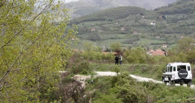 Dvoje mrtvih zbog zabranjene ljubavi: Ispod tijela prostrte novine, a pored - crvena ruža...