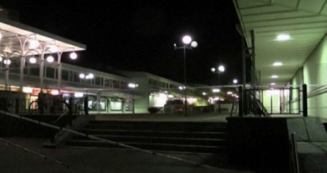 Pucali iz automatskog oružja usred restorana, ubijeno najmanje dvoje ljudi