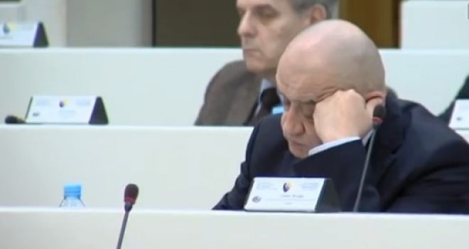 Žestoka, entitetski obojena rasprava oko RTV takse u Zastupničkom domu: Ko (ne) poštuje sistem?