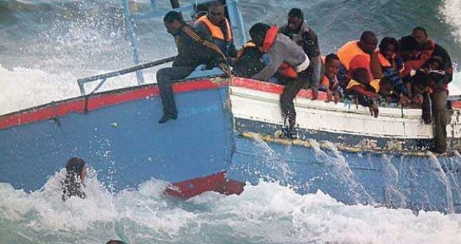 Beživotna tijela 50 migranata izvučena iz broda
