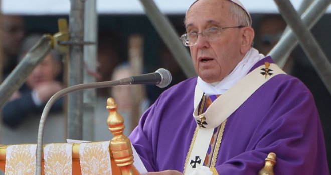 Papa Franjo pozvao Crkvu da ne bude razmažena, sebična i opsjednuta novcem i moći