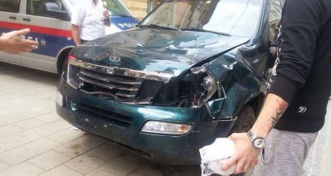 Alen Rizvanović iz BiH autom se zaletio u gomilu ljudi pa ih napao nožem, najmanje troje poginulih, preko trideset povrijeđenih