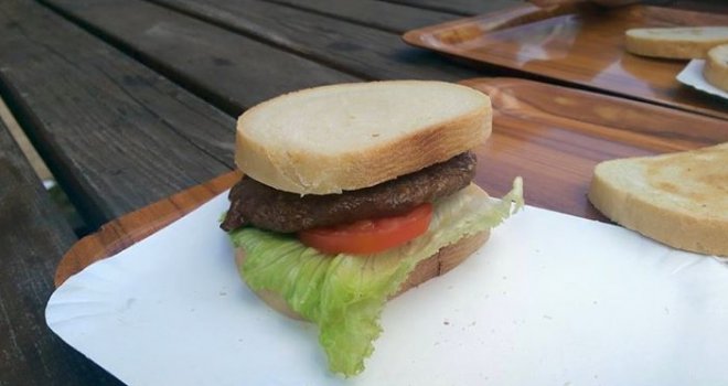 Eksplozija cijena na Jadranu: Jedan hamburger košta 35 maraka!
