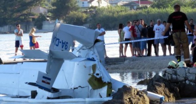 Užas u Hrvatskoj: Avion pao pored prepune plaže, ima poginulih