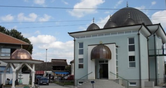 Nepoznata lica uznemiravala muslimane Janje i Zvornika