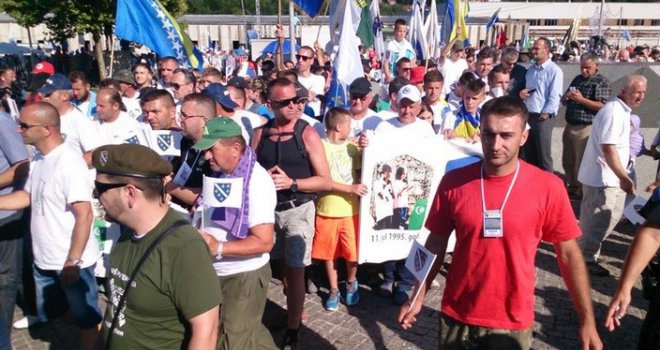 Marš mira stigao u Potočare: Tabuti žrtava bit će nošeni na rukama 10.000 ljudi
