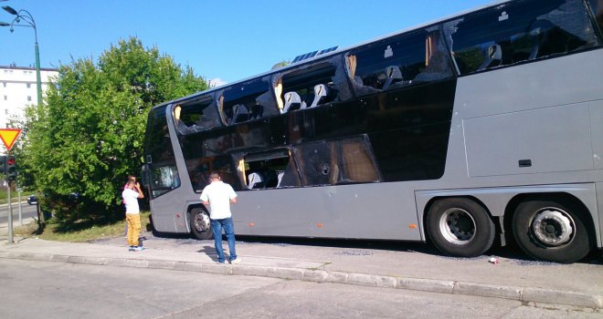 U Vogošći jutros mirno, navijači Lecha pomogli u pospremanju hotela Sunce