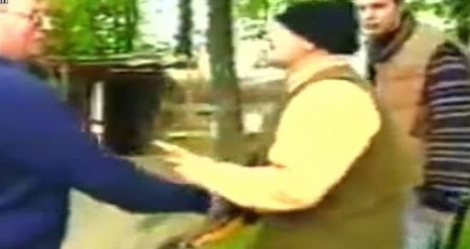 Pogledajte naoružanog Vučića iznad opkoljenog Sarajeva: Je li današnji srpski premijer pucao po glavnom gradu BiH?