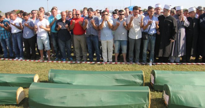 'Genocid u Prijedoru je prava slika svijeta u kojem živimo - svijeta bez lažnih maski, bez stida i kajanja'