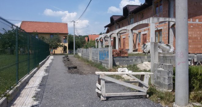Drama u Sarajevu: Polio komšinicu benzinom i pokušao je zapaliti