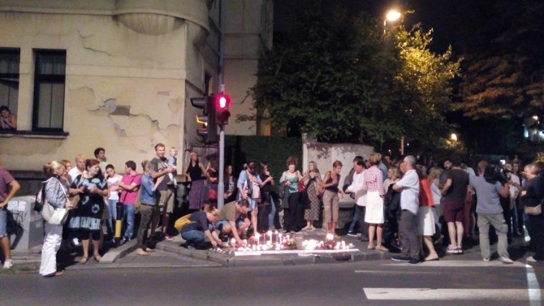 protest-ispred-madarske-ambasade