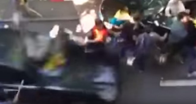 Automobilom se zabio u demonstrante: Dvoje mrtvih i desetak ranjenih na protestima u Bernu