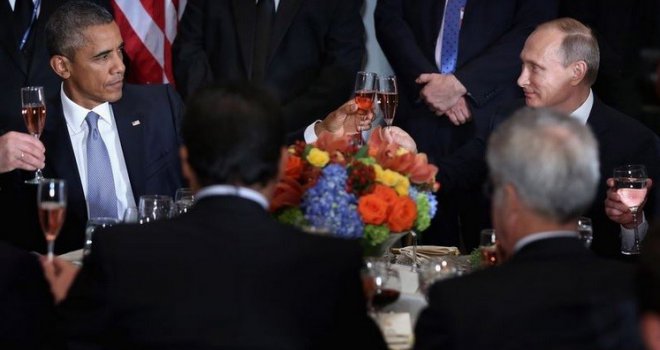 Obama je samo pogledao Putina i osmijeh mu je nestao s lica: 'Neka nikada ne prestanemo da se borimo za mir u svijetu...'