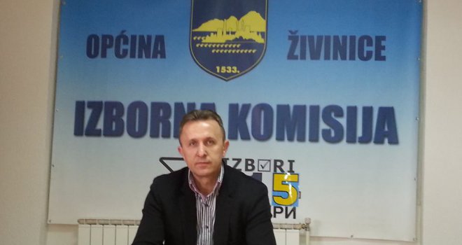 Haos u Živinicama: Opštinski vijećnik nasrnuo na kolegu, ovaj završio u bolnici...