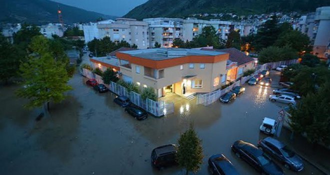 Neretva u Mostaru porasla za pet metara!