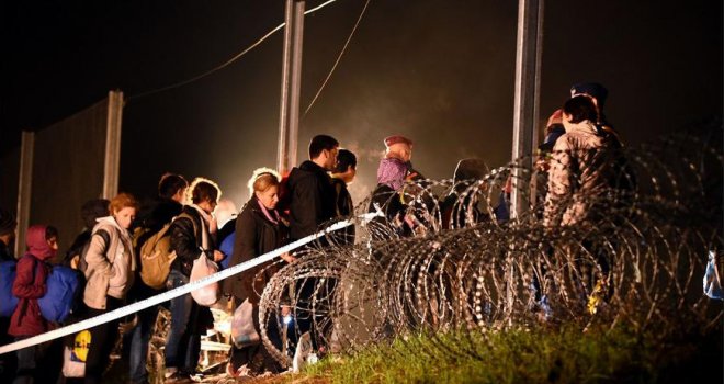 Mađarska diže novu žičanu ogradu na granici sa Srbijom