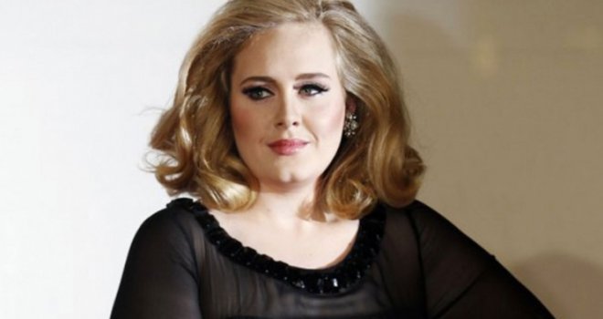 Možete li prepoznati Adele? Najnovijim fotkama oduševila fanove... Nikad vitkija, nikad sretnija, a pokazala je i novu ljubav...