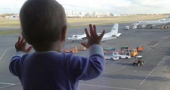 Tijelo bebe, nađeno 30 km od olupine, ključ zagonetnog pada aviona?