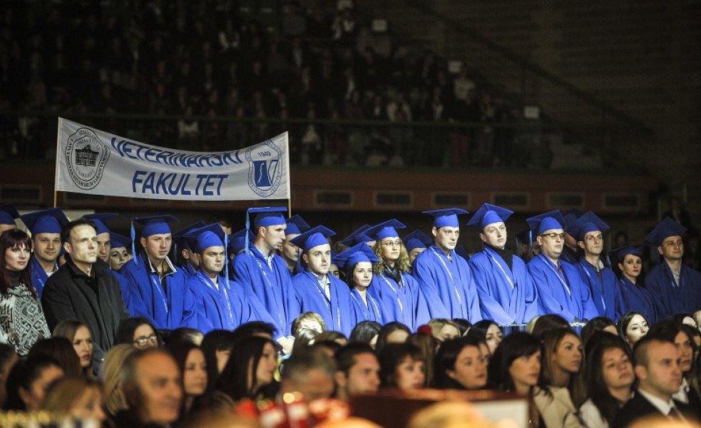 promocija-diplomanata-i-magistranata-2015-3
