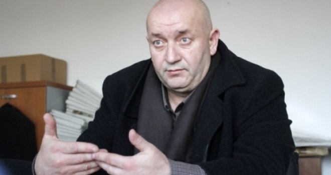 Vozio pijan: Načelnik Skender Vakufa službenim autom podletio pod kamion