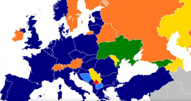 Rusija optužila američki razarač za 'opasno primicanje' mornaričkom brodu