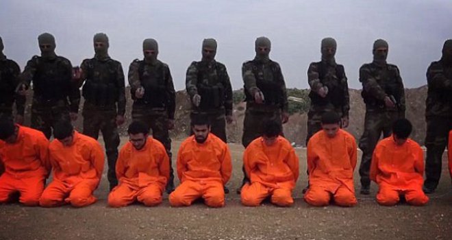 Teroristi ISIL-a čekali su smrt na koljenima,  pištolji su već repetirani, ali onda se dogodilo nešto nezamislivo