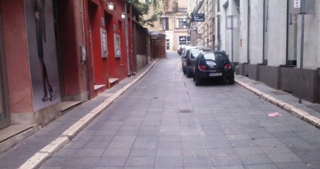 MUP KS: U centru Sarajeva uhapšeni diler i naoružani muškarac; pronađeni droga i pištolj bez dozvole