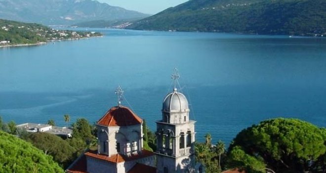 Od sutra i građani BiH mogu slobodno putovati u Crnu Goru, Srbija i dalje nije na listi 'poželjnih'