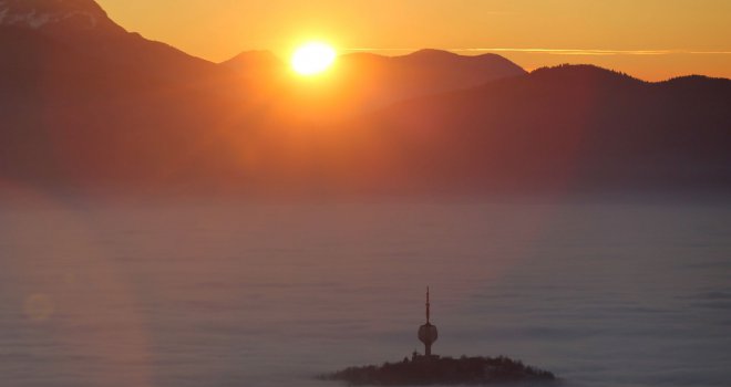 Život je IZNAD Sarajeva: Ovako izgleda panoramski pogled na maglom 'potopljeni' glavni grad BiH