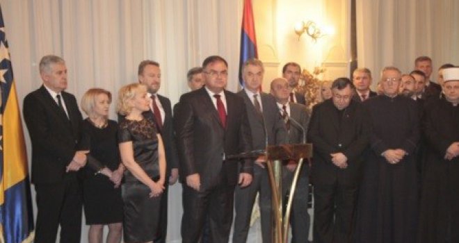 Ivanić upriličio prijem povodom Božića: Najvažnije je boriti se da svima bude bolje