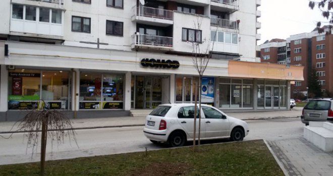 Filmska pljačka na Dobrinji: Lopovi kroz podrum iznijeli kamion stvari iz robne kuće!