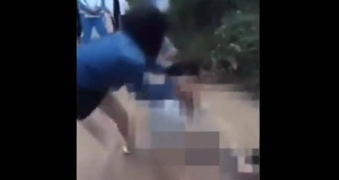 Brutalno iživljavanje: Školske kolegice 15-godišnjakinju skinule do gola, pa divljački pretukle