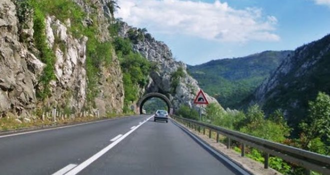 U Salakovcu opljačkano vozilo brze pošte