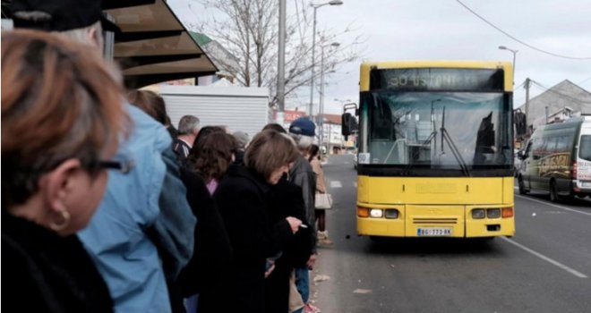 Incident u Beogradu: Vitlao sjekirom u autobusu i vikao 'Alahu akbar'
