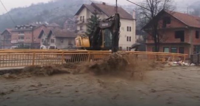Zbog poplava vanredno stanje u sedam općina u Srbiji