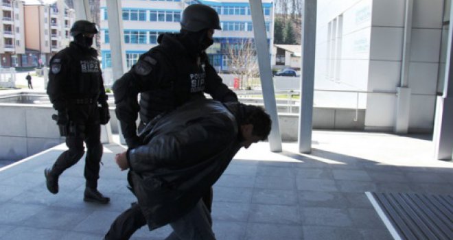 Žrtva trgovine ljudima: Udarao me je satarom u glavu, šakama, nogama i kablom po tijelu, nokte čupao pincetom...