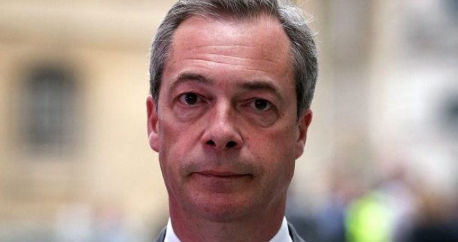 Junker britanskim zastupnicima: Ovo je posljednji put da ovdje plješćete... Britanci su glasali za izlazak. Zašto ste ovdje?