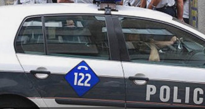 U saobraćajnoj nesreći jedna osoba smrtno stradala, tri povrijeđene